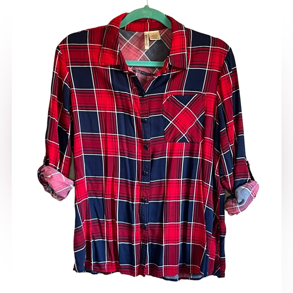 Passport Red and Blue Plaid Button Up Size Large